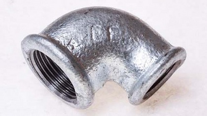 Угол переходной с Внутренней Резьбой 3/4"х1/2" оцинкованный ЕЕ Угол переходной с Внутренней Резьбой 3/4"х1/2" оцинкованный ЕЕ